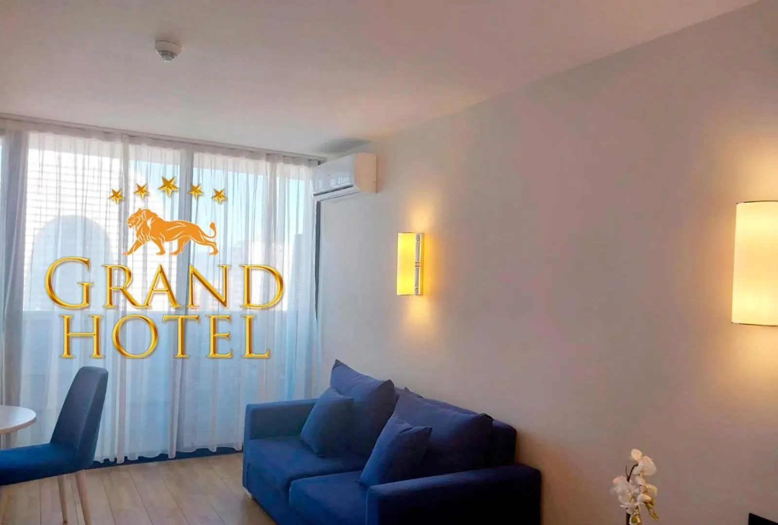 באטומי Grand Hotel ☆ Orbi City 5*,