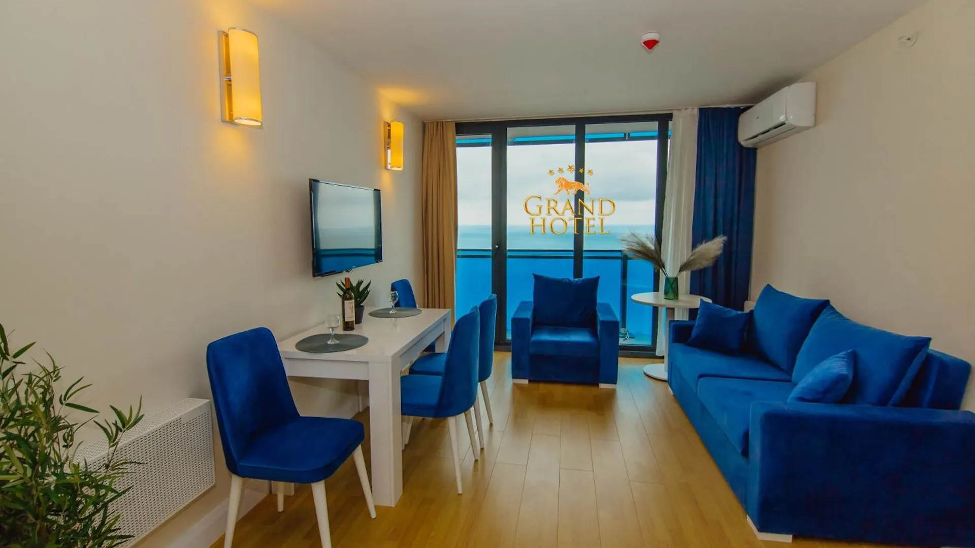 באטומי Grand Hotel ☆ Orbi City