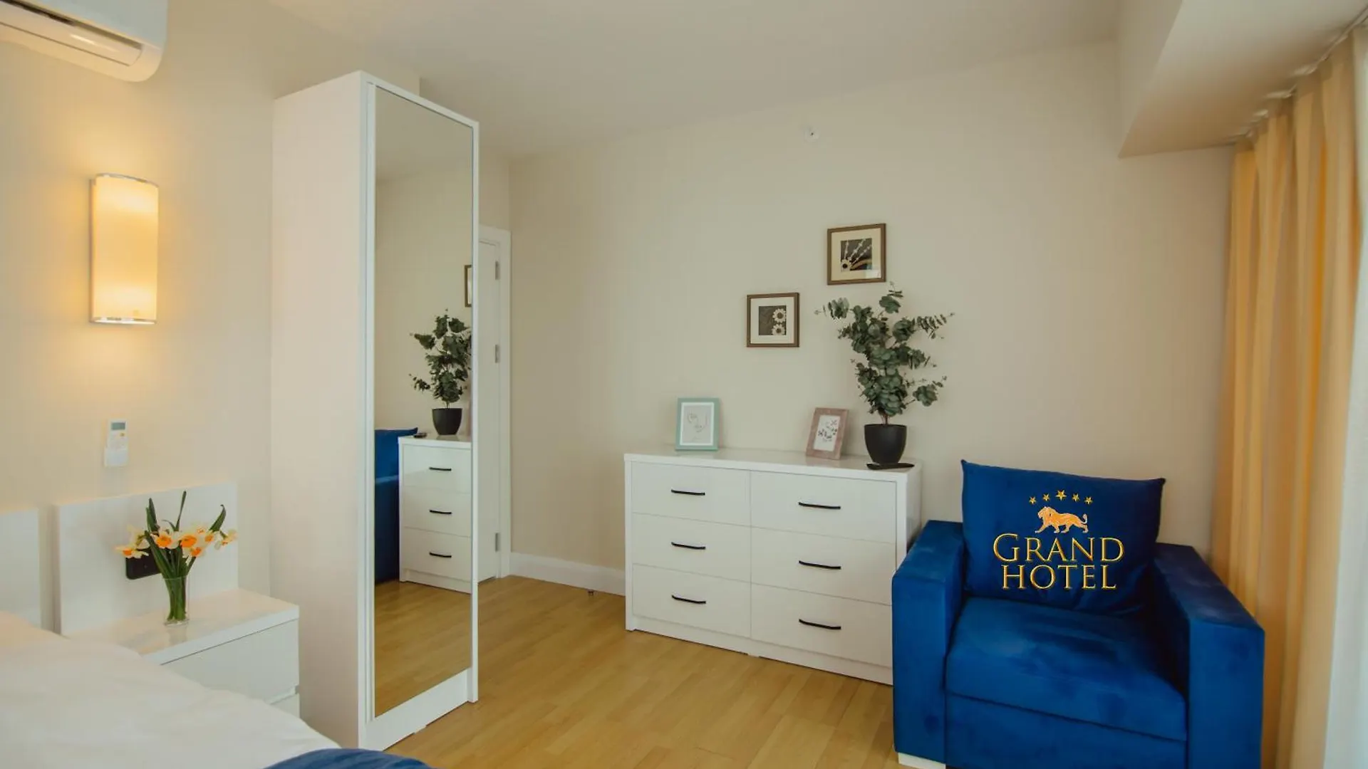 *****  באטומי Grand Hotel ☆ Orbi City גאורגיה